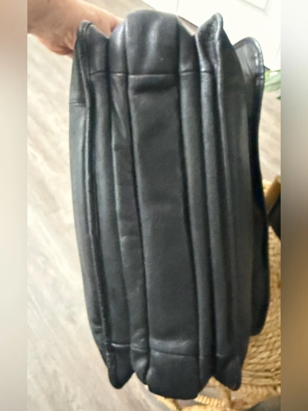 Wilson’s Leather Black Genuine Leather Garment Bag Suit Travel Carrier Vintage
